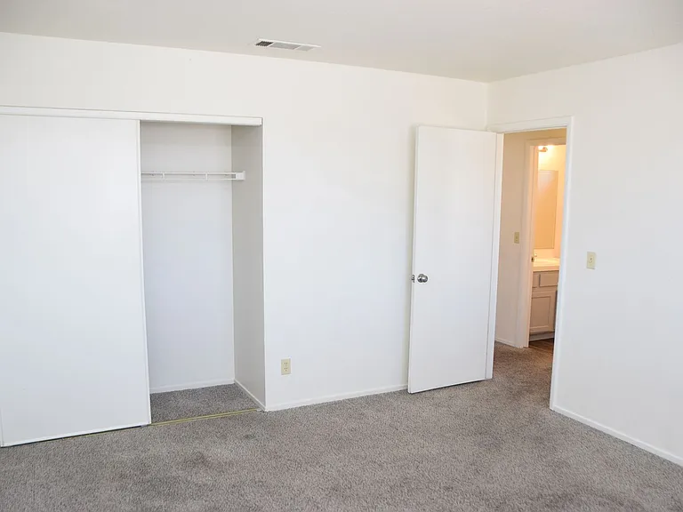 1360 Pacific Terrace Dr — Photo 32