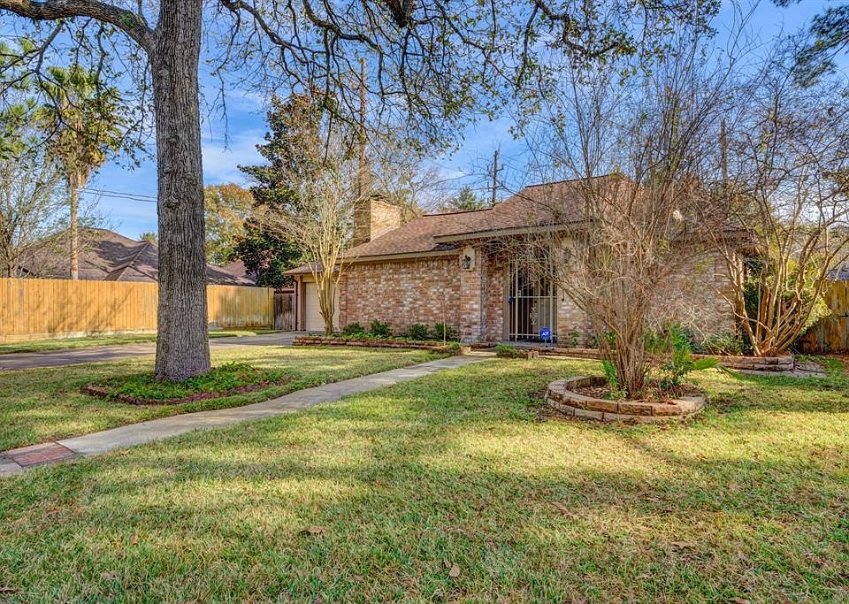 Welcome Home: 11914 Rowood Drive, Houston, Texas 77070