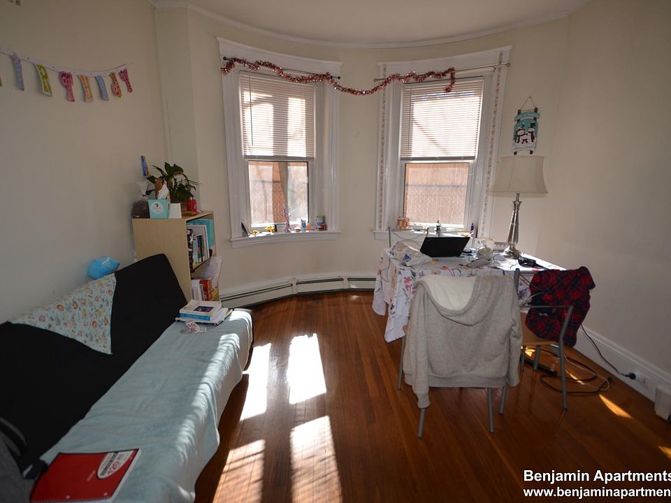 2nd image of 208 Winthrop Rd APT 5C