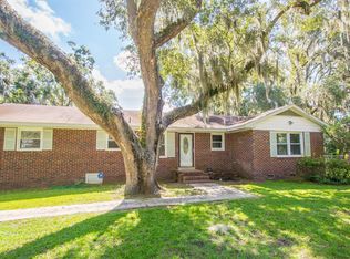 1611 Camellia Rd, Beaufort, SC 29902