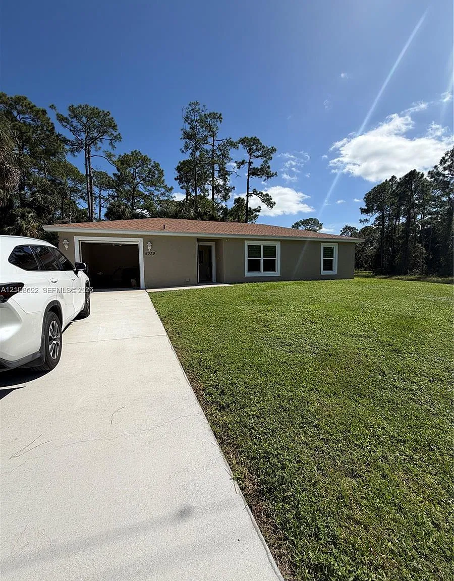 3 bed, 2.0 bath, $2,100 — Photo 1