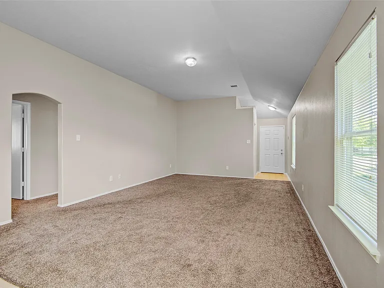 4226 Richmeadow Dr — Photo 9