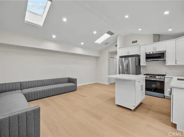 2135 Canyon Dr, Los Angeles, CA