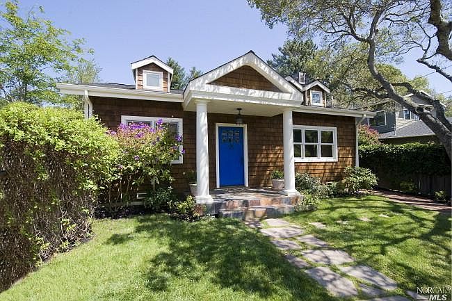 1st image of 208 Evergreen Ave