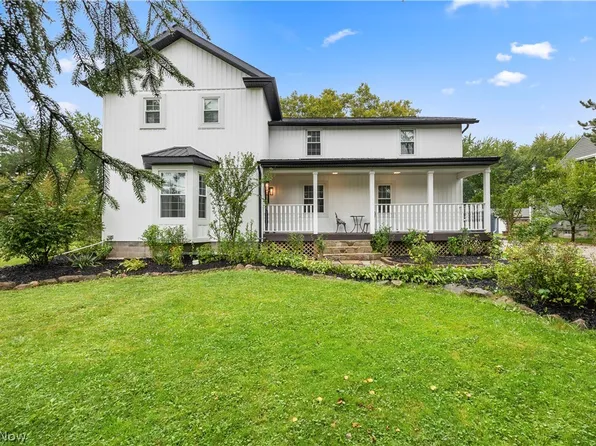27258 Cook Rd, Olmsted Falls, OH 44138