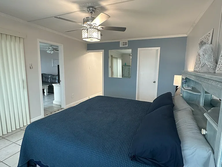 202 Reef Ave #406 — Photo 14