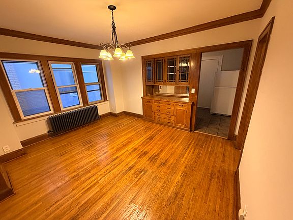 3rd image of 808 Dayton Ave #808