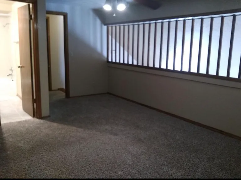 14115 Fairhill Ave — Photo 7