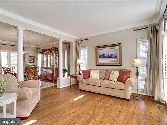 5th image of 9307 Braymore Cir