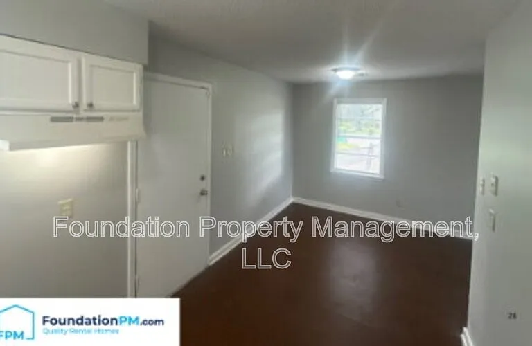 732 Tampa Ave — Photo 6