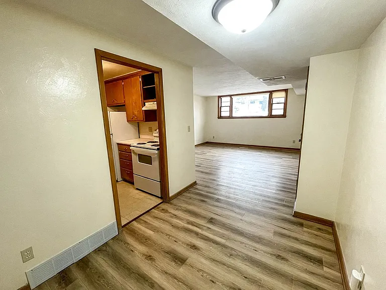 1420 E St — Photo 30