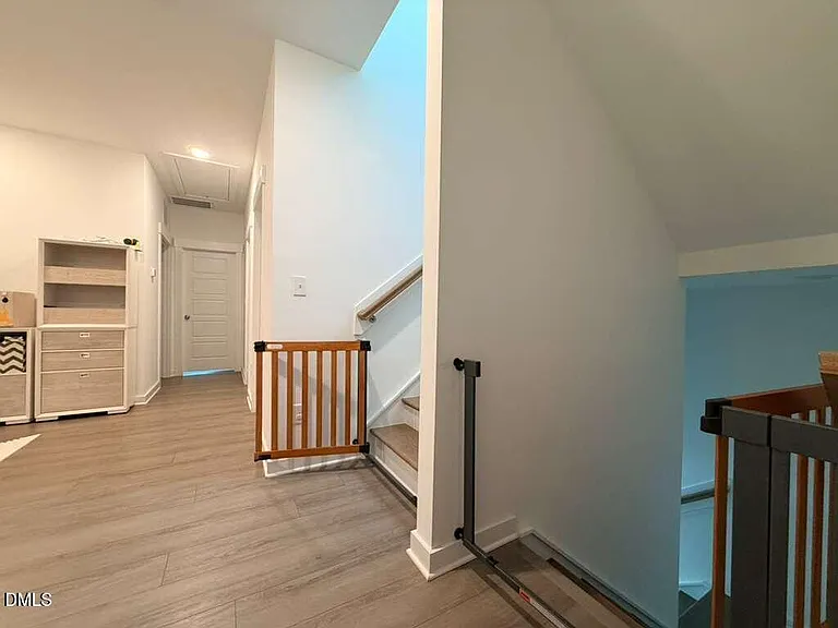 2222 Bohan Ct — Photo 23