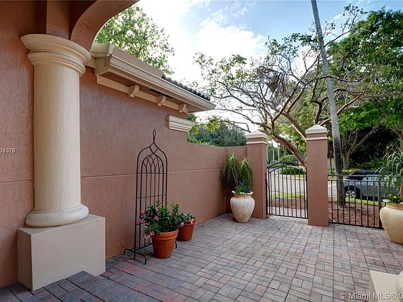 4th image of 2708 Kinsington Cir #23-4