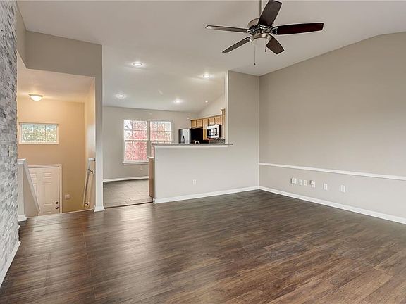 4th image of 14345 Richmond Ave