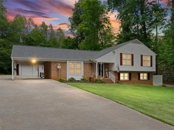 201 Kingwood Rd, Reidsville, NC 27320