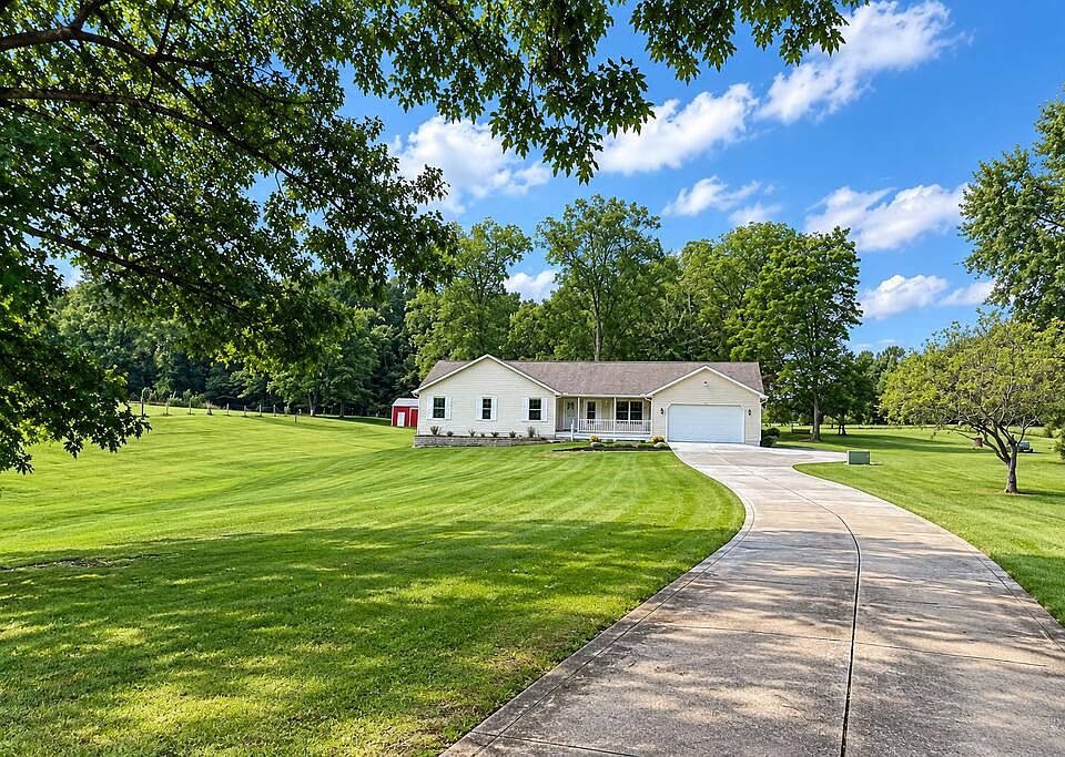 1st image of 555 Laver Rd