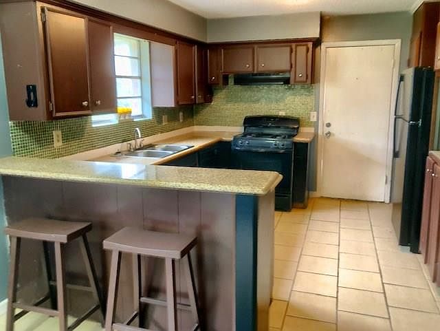 1st image of 10664 Oak Brook Dr