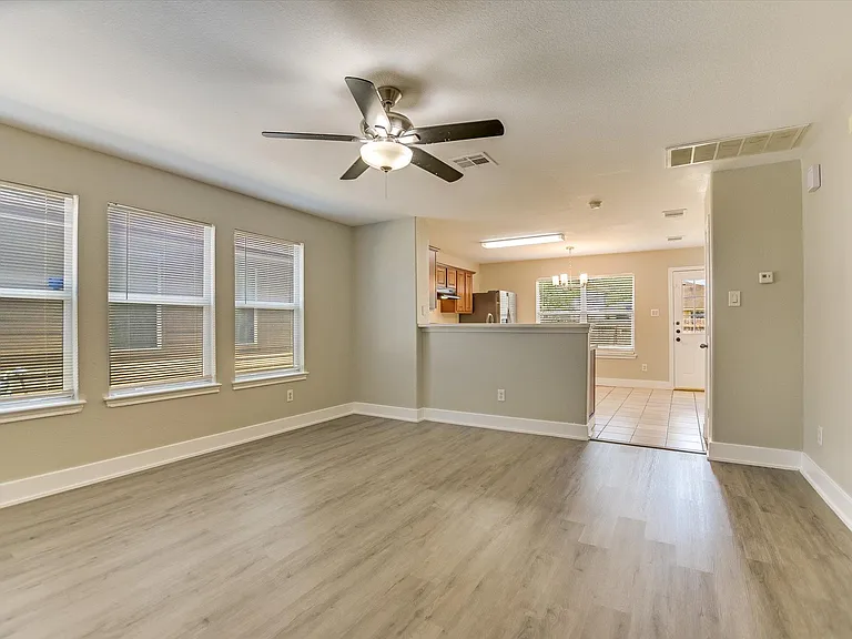 3303 Barksdale Dr — Photo 3