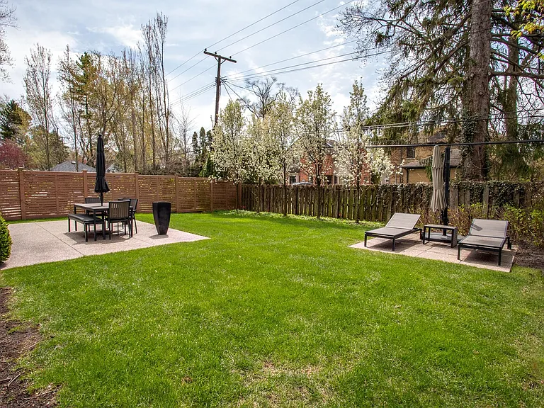 25925 York Rd — Photo 83