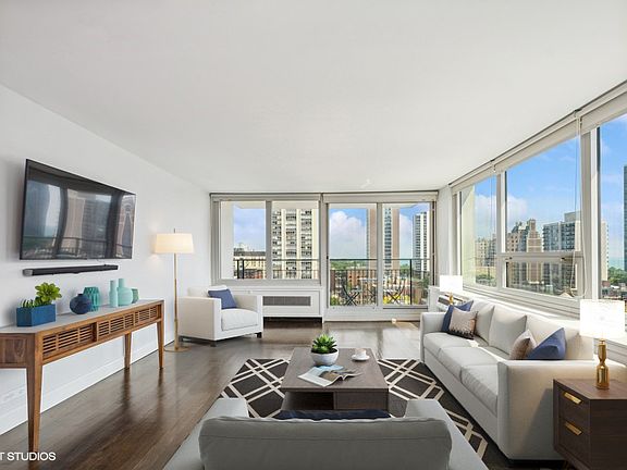 4th image of 88 W Schiller St APT 1201