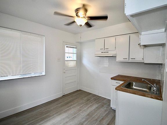 3rd image of 819 Gustav Ave