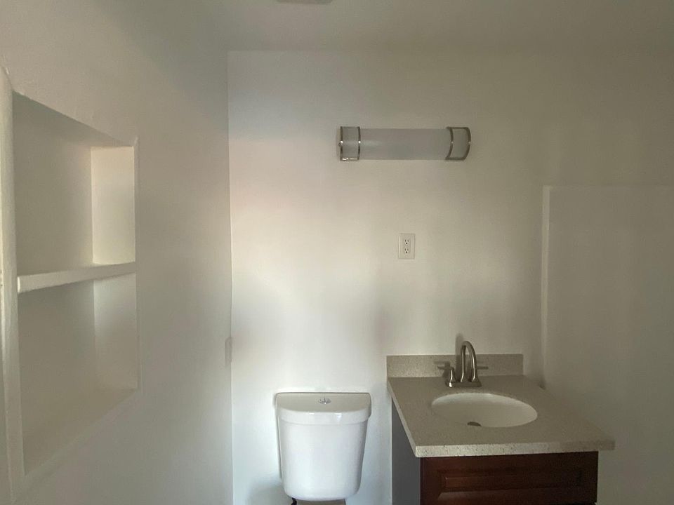 2nd image of 3855 Stobbs Way #10