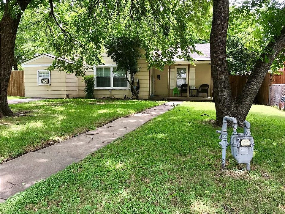 2nd image of 914 Hallum St