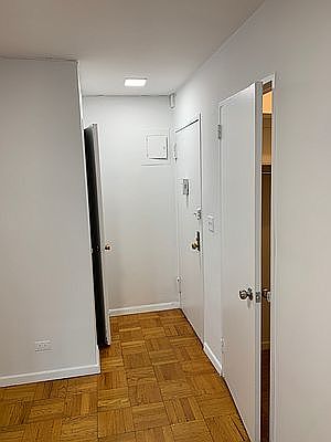 5th image of 155 E 34th St APT 10E