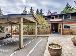 11054 NE 33rd Pl APT B9, Bellevue, WA 98004