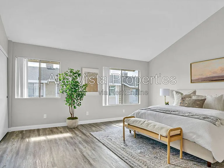 4082 Mahaila Ave #E — Photo 27