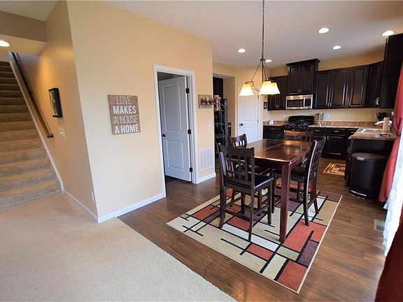 3rd image of 1519 Crescent Dr