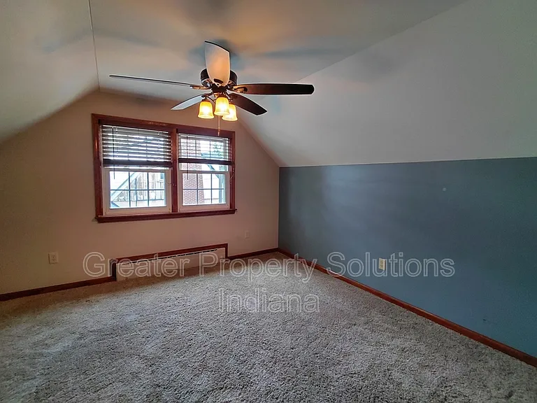 625 E South St — Photo 7