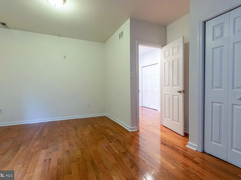 1429 Poplar St #1A — Photo 18