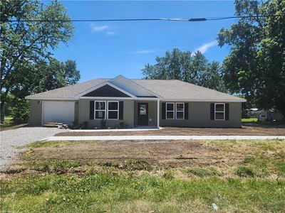 402 E Bird St, Hamilton, MO, 64644