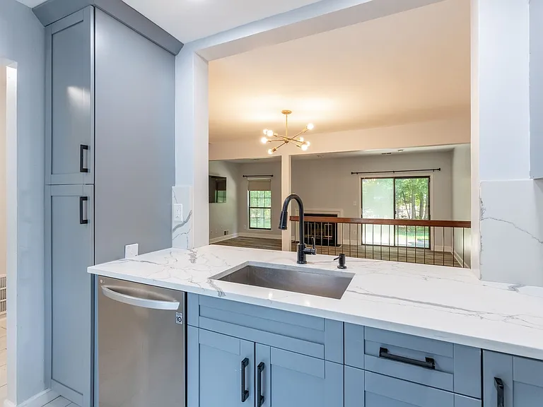 2705 Cricket Cir — Photo 6