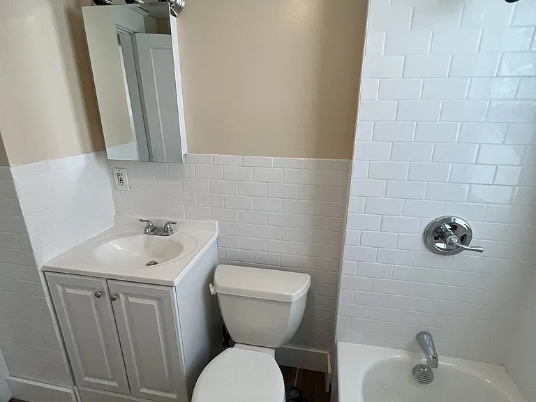 310 Chelsea Pl — Photo 12