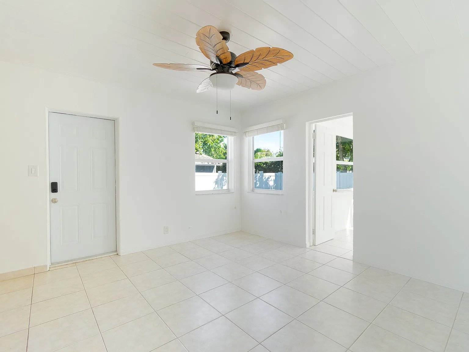 1 bed, 858 sqft, $2,500 — Photo 3