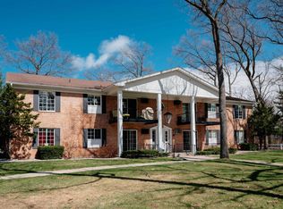 741 Indian Trail Blvd APT 6, Traverse City, MI 49686