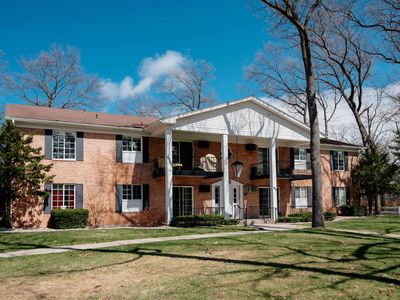 741 Indian Trail Blvd APT 6, Traverse City, MI, 49686