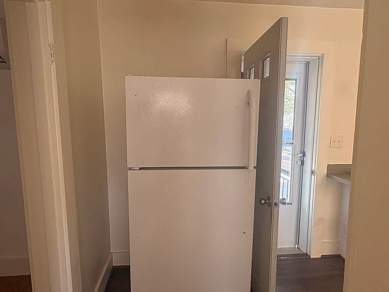 17 Oak St #1 — Photo 13