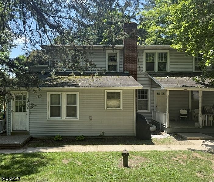 1st image of 22 Meadows Rd