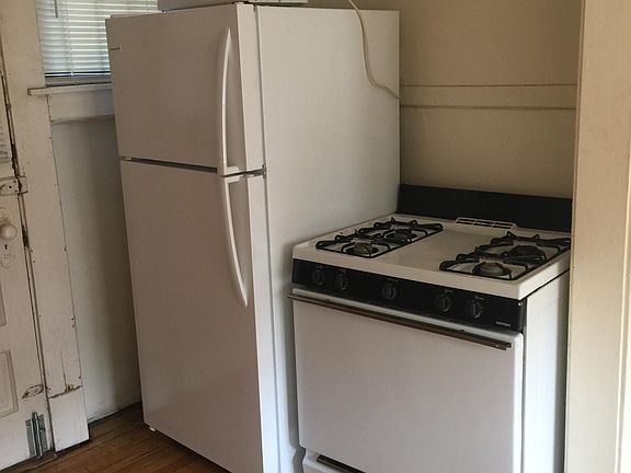 4th image of 634 W Arlington Pl #4V
