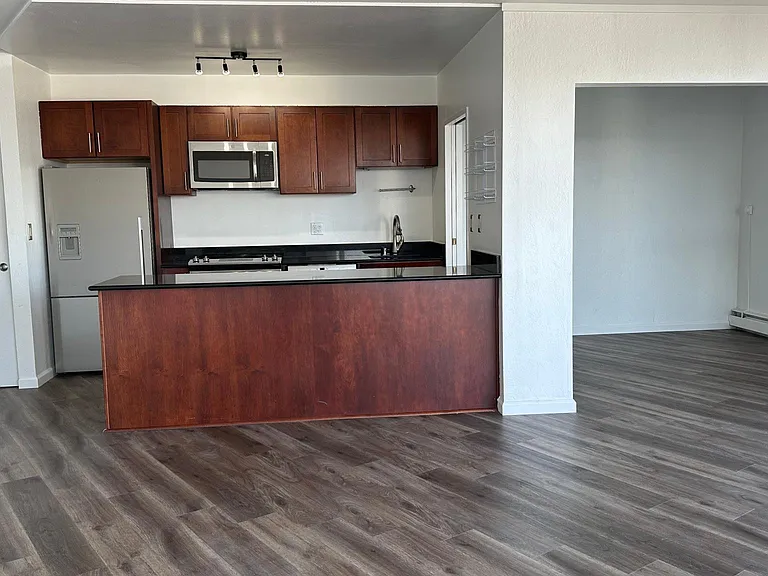 1200 Gough St #13D — Photo 5