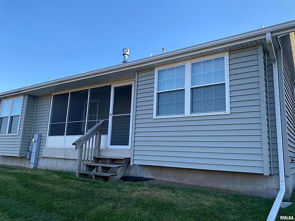 3rd image of 729 Bluestem Ln