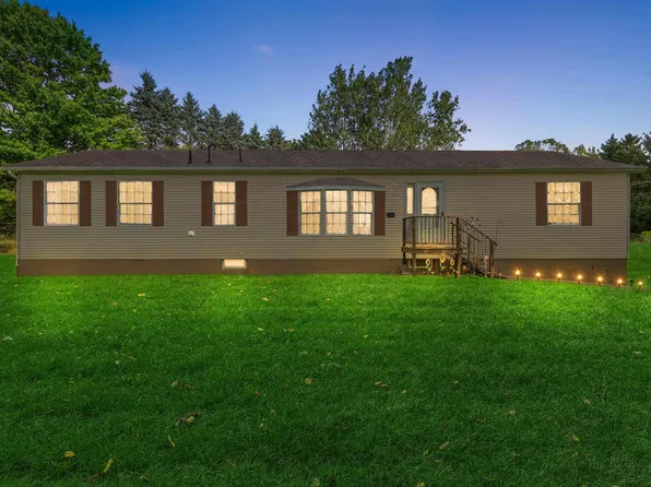 1022 Mary Lou Ln, Metamora, MI 48455