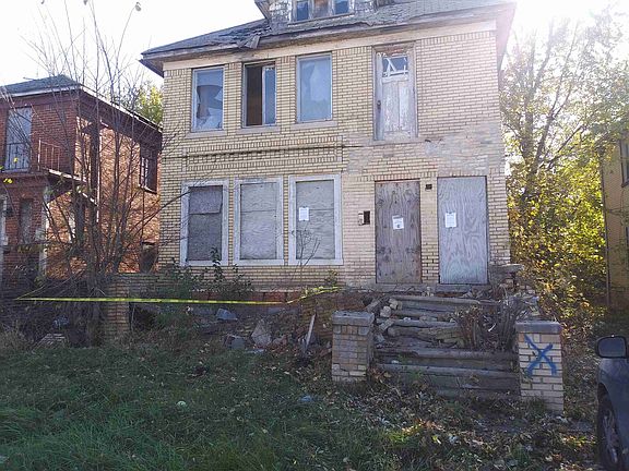 2925 Waverly
