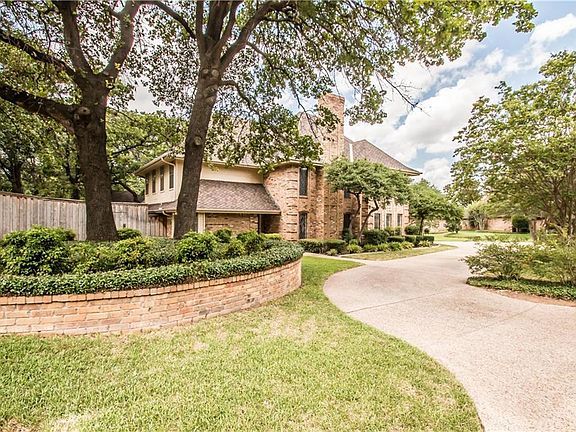 2nd image of 3608 Woodcrest Ct
