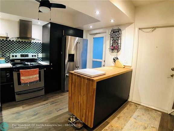 2nd image of 1000 SW 12th St APT 211