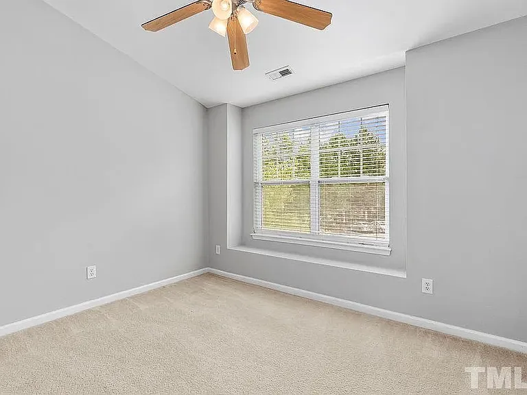 216 Harbor Haven Dr — Photo 13
