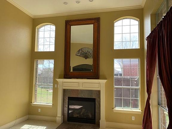 5th image of 1750 Greenwood Ct